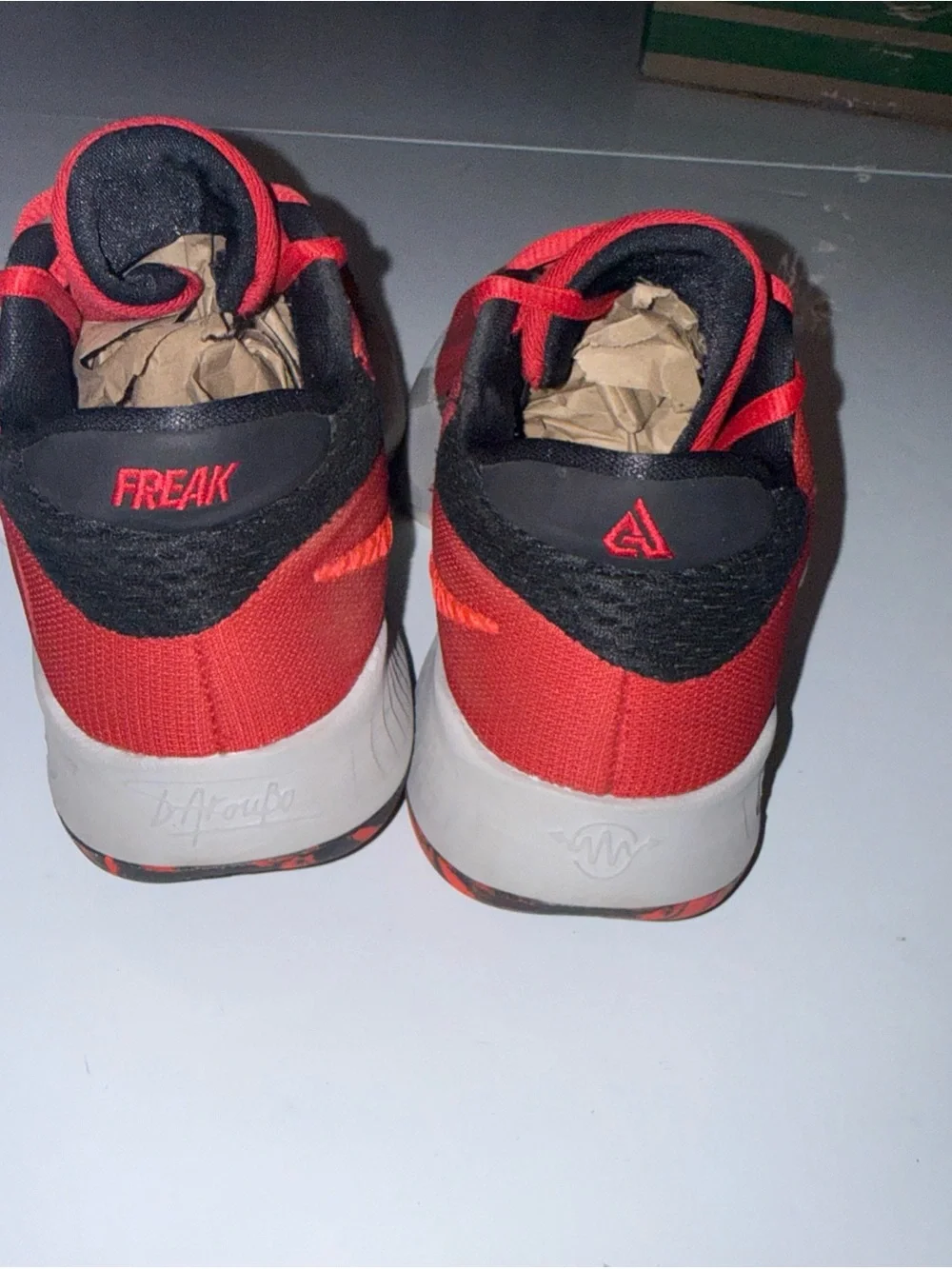 Nike Freak 4.5Y Boys Basketball Sneakers Red Black White  DQ0553-600